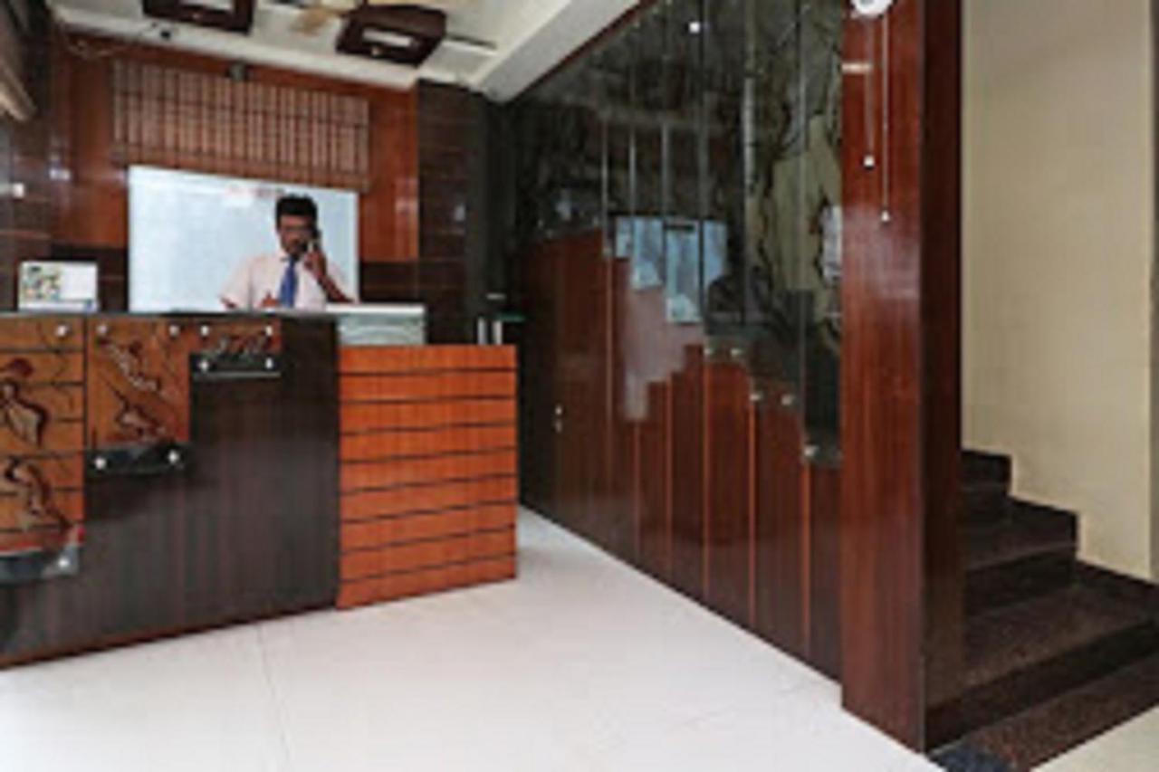 Hotel Raj Kamal Palace By Wb *
